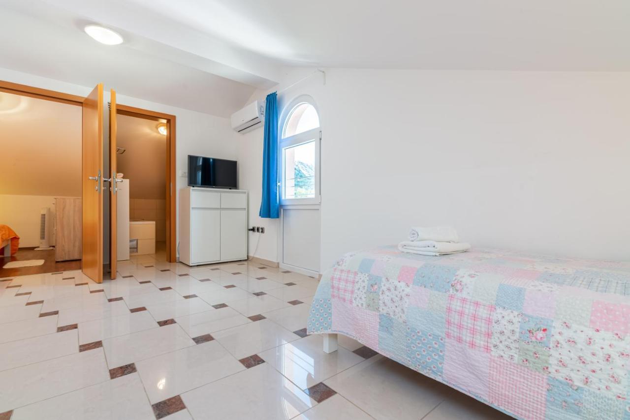Apartment Lovorka 5 Baška Exteriör bild