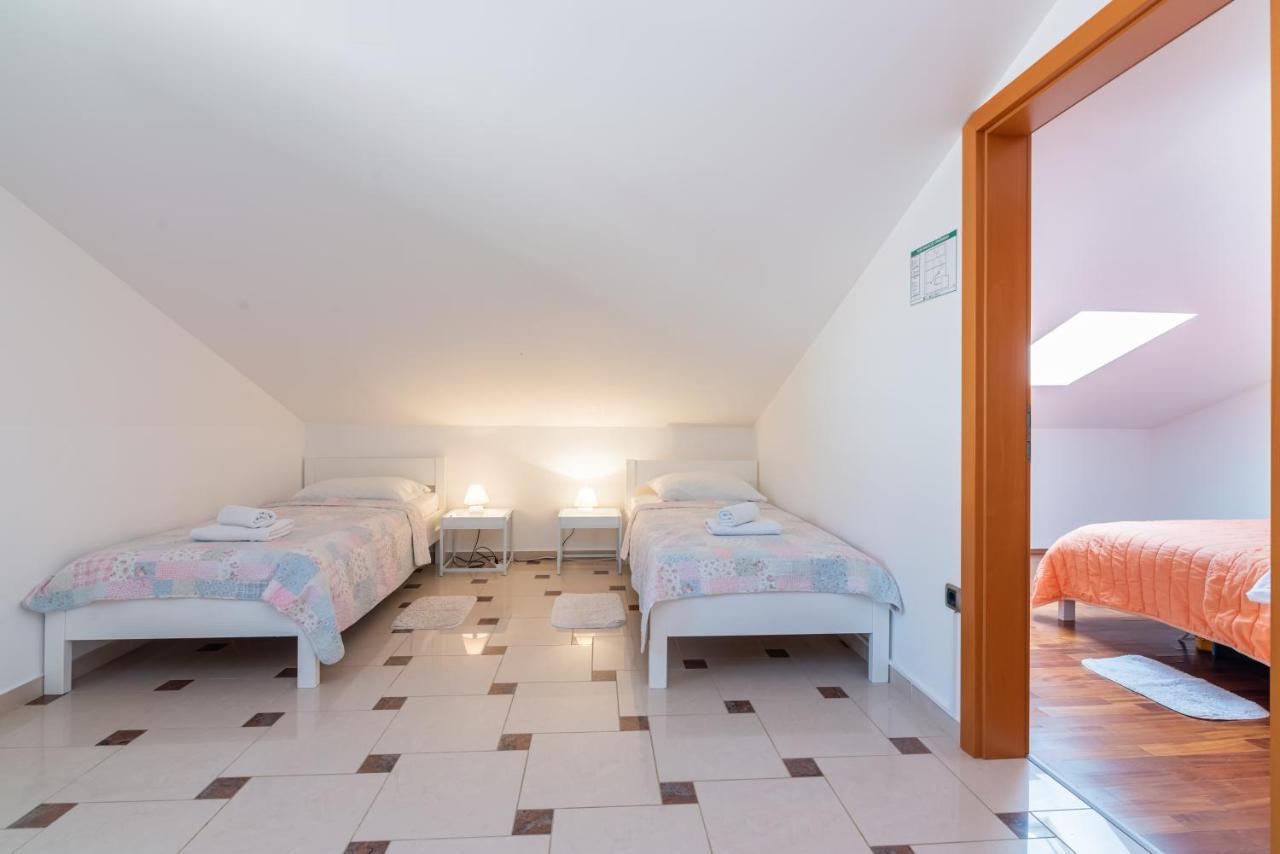 Apartment Lovorka 5 Baška Exteriör bild