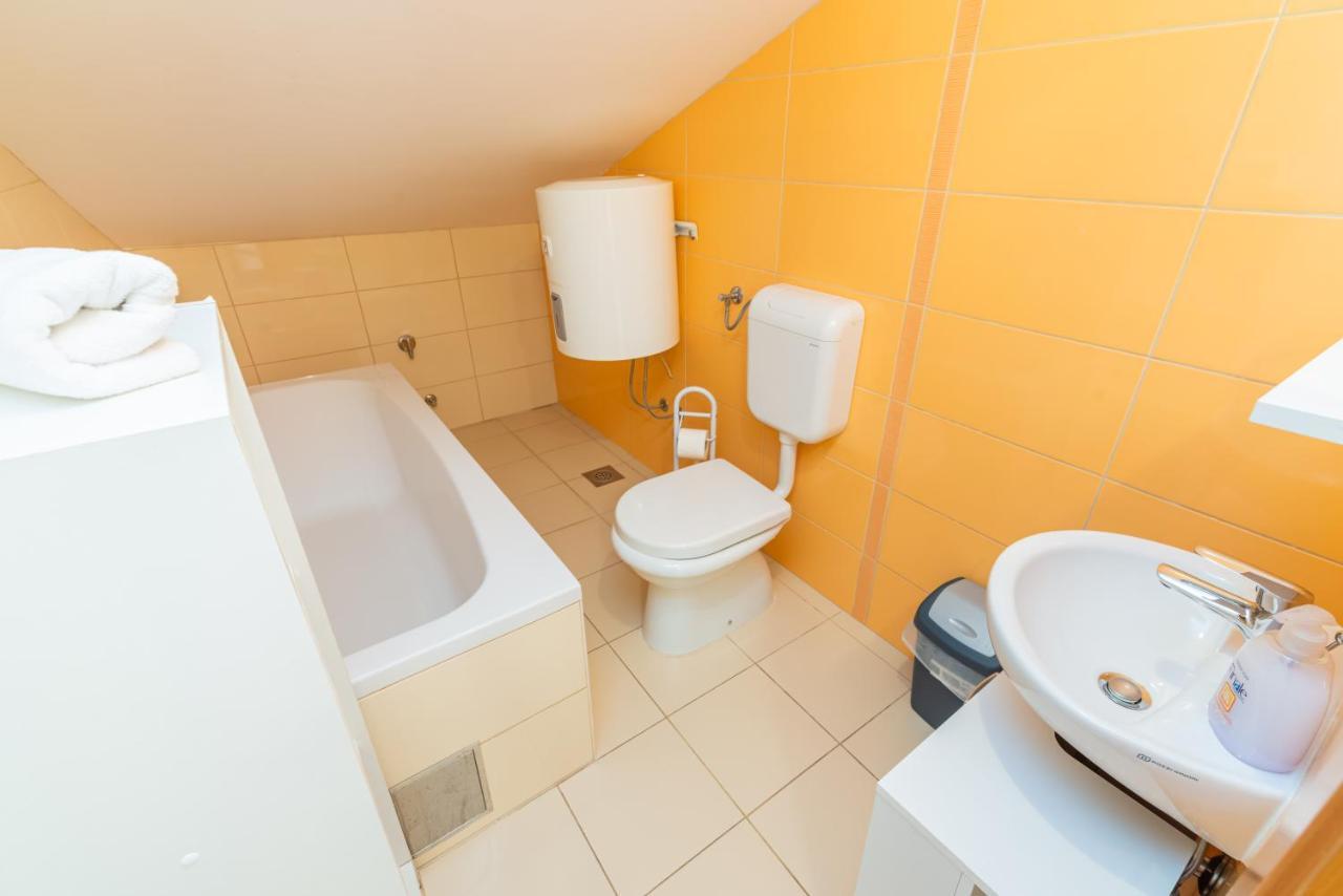 Apartment Lovorka 5 Baška Exteriör bild